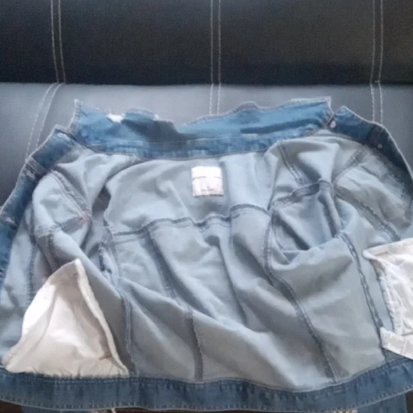 Fringe Cowgirl Jean Jacket - Picture 7 of 9